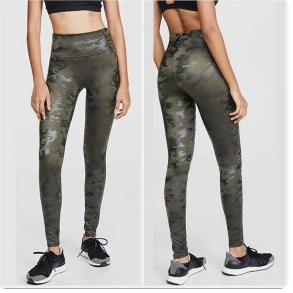 Spanx Matte Green Faux Leather Camo Leggings Power Waistband - Large